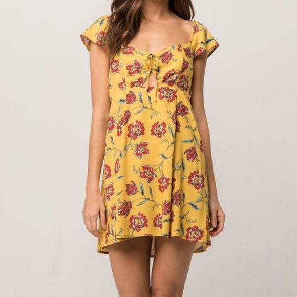 Sky and Sparrow Floral Dress - Picture 1 of 3